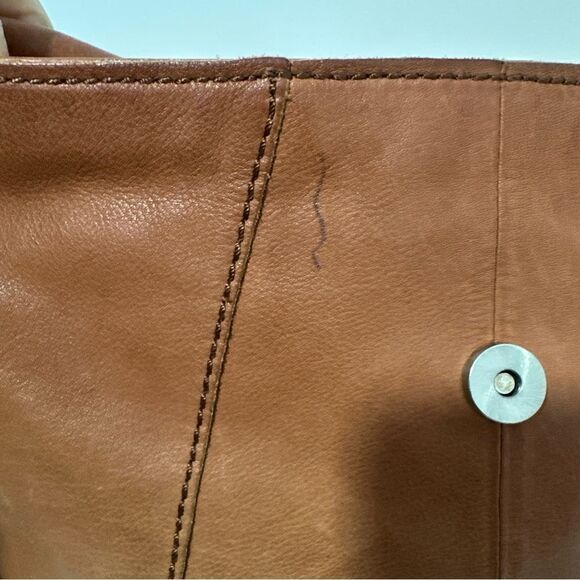 HOBO Brown Leather Shoulder Bag with Slouchy Design - Picture 15 of 16